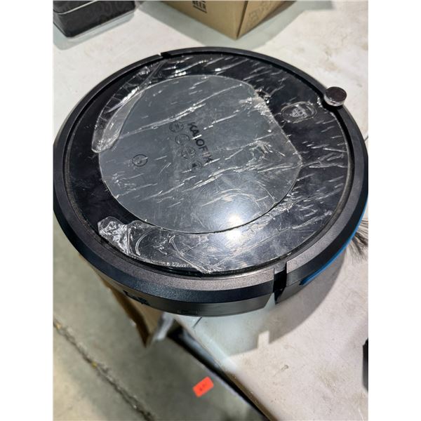 Vacuum, no charging port