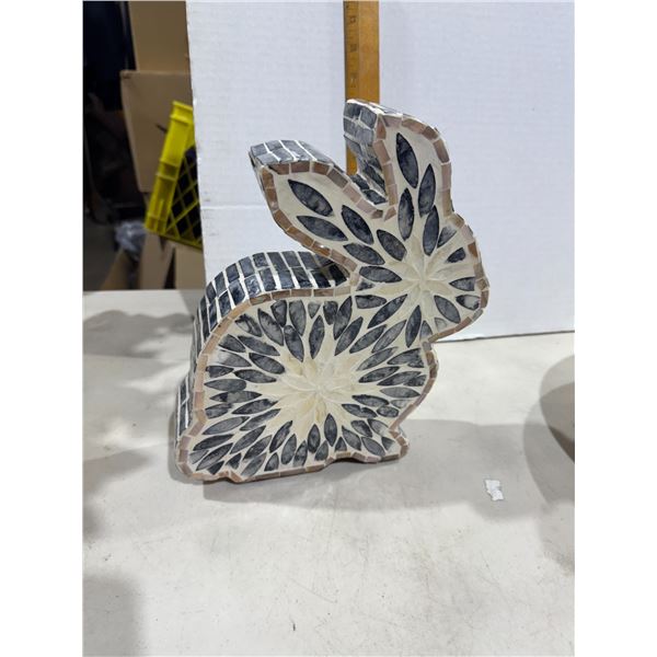 Bunny tile decor