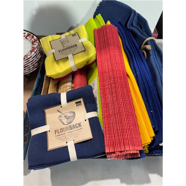 Placemats and napkins