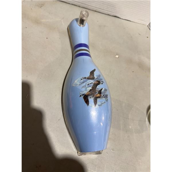 Vintage bowling pin crib board Canada geese on back pegs included