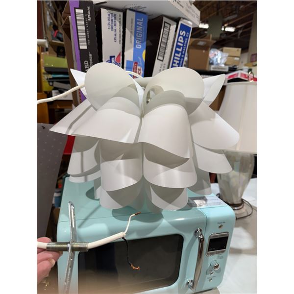 Hardwired light fixture