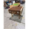 Image 1 : Suitcase table