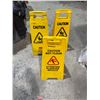 Image 1 : Wet floor signs