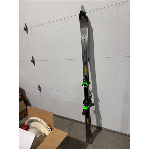Volant skis