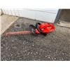 Image 1 : Black & Decker hedgehog hedge trimmer