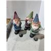 Image 1 : Bobblehead gnomes, two broken feet
