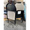 Image 1 : 2 folding chairs