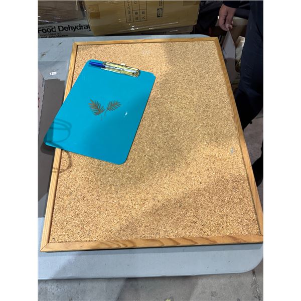 Corkboard and clipboard