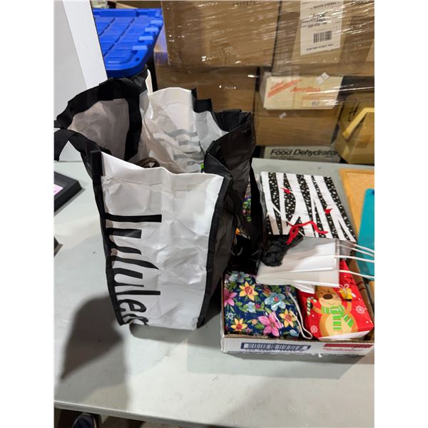 Assorted gift bag bags, and reusable bag