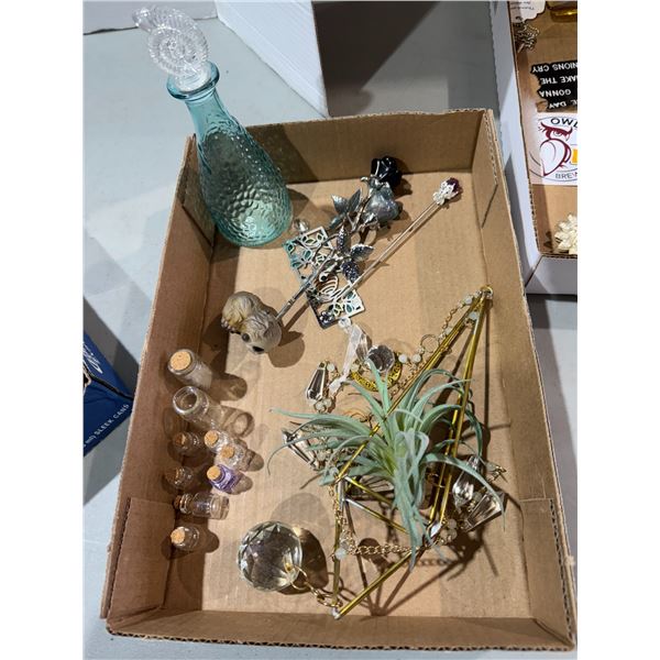 Decor items, and little jars