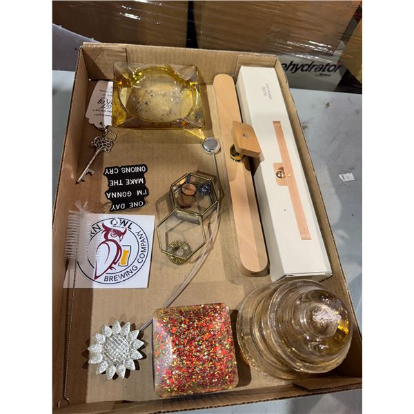 Home decor, ashtray, insulator, etc.