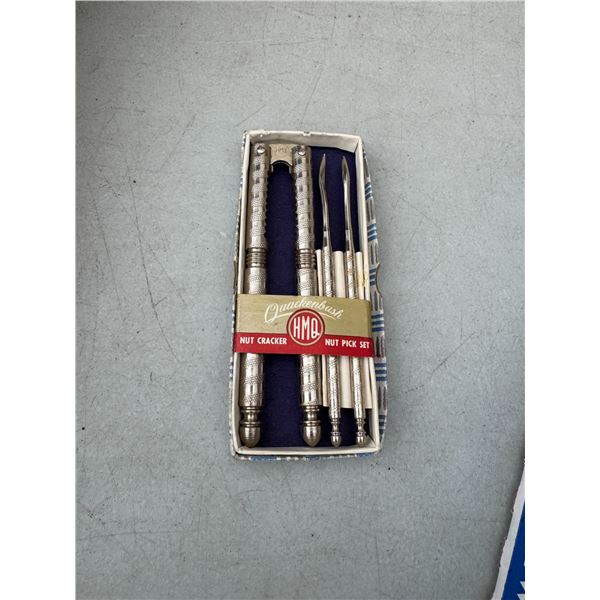 nut crackers and picks