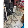 Image 1 : Glass top table with folding pedestal