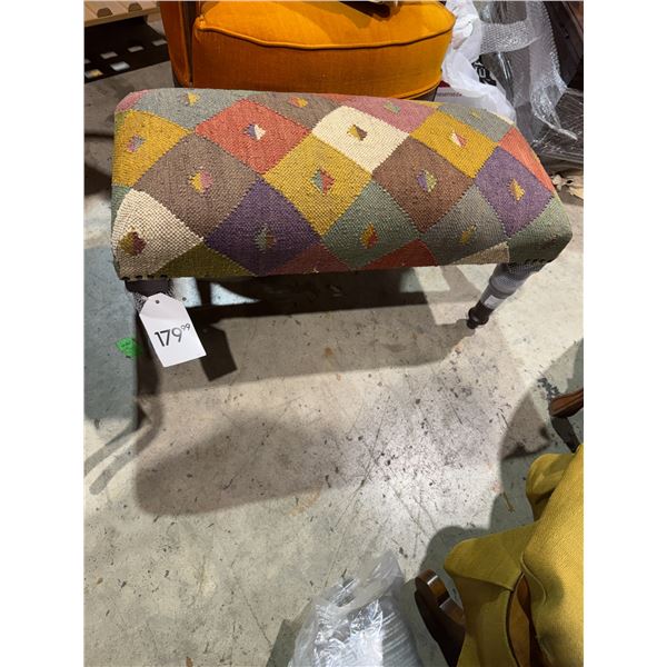 New Bench measures 33 inches long 15 inches wide 18 inches tall