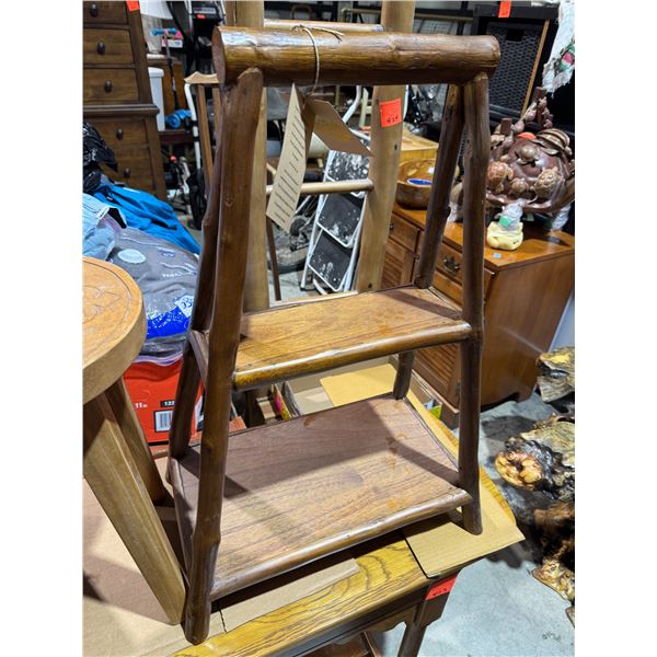 NWT handcrafted made an Indonesia stand 28" x 1'