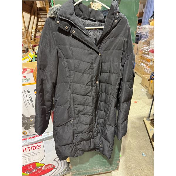 Ladies, winter coat size large?