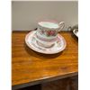 Image 1 : Queens, teacup, and saucer