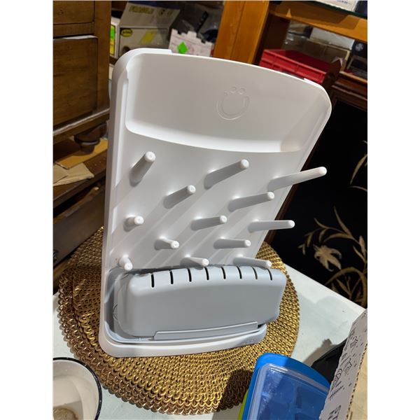 Bottle dryer and placemats