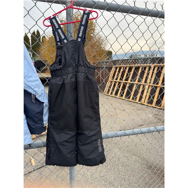 Oshkosh size 1T snow pants