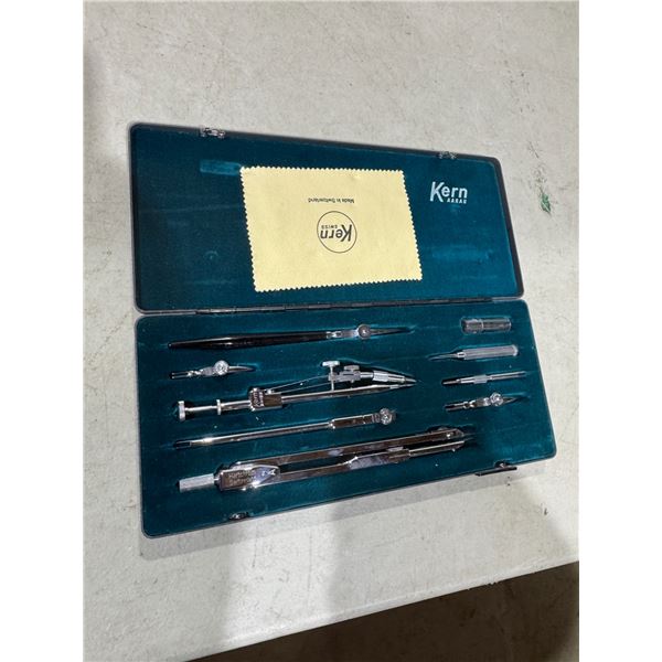KERN  Swiss protractor set