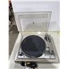 Image 3 : Dual 505 turntable