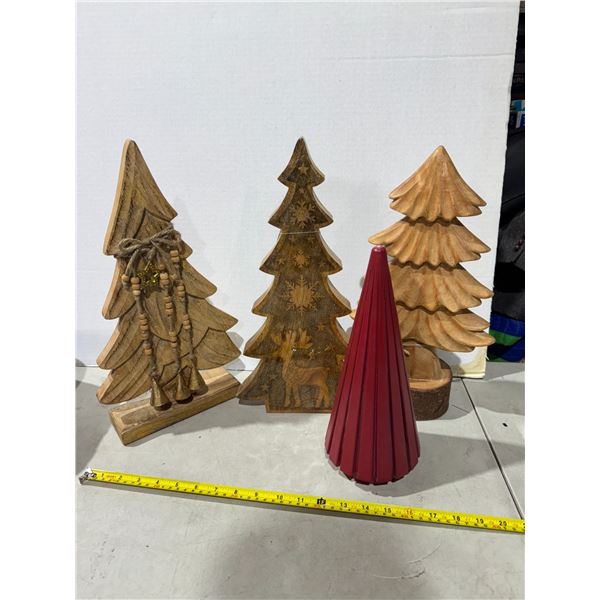 Wood tree decor