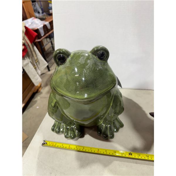 Frog decor