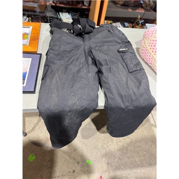 Hi Arctic, snow pants size large