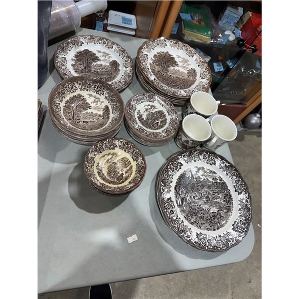 J&G MEAKIN England dishes there are only two mugs