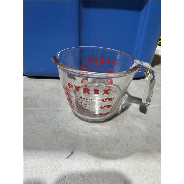 Pyrex measuring cup