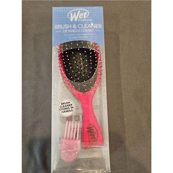 Wet brush brush and cleaner combo