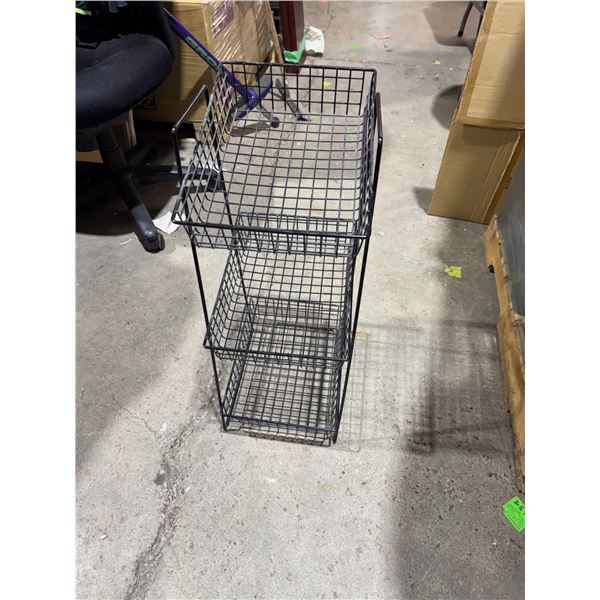 Basket organizer