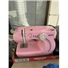 Image 1 : Kenmore mini ultra sewing machine
