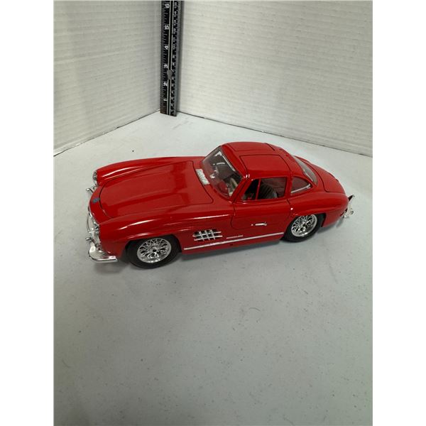 Mercedes 300 SL 1954 made in Italy 1/18