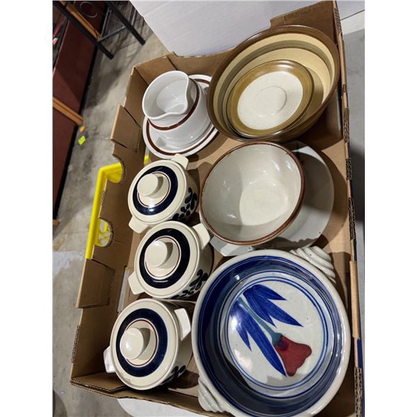 Pottery dishes