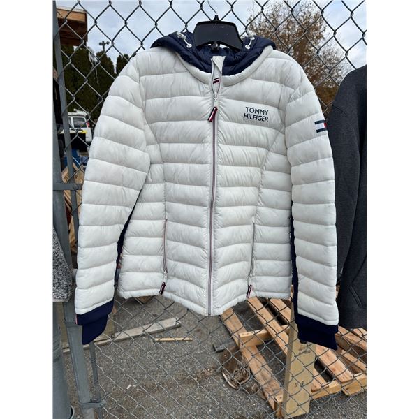 Tommy Hilfiger lightweight coat size large