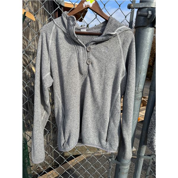 Northface sweater size large