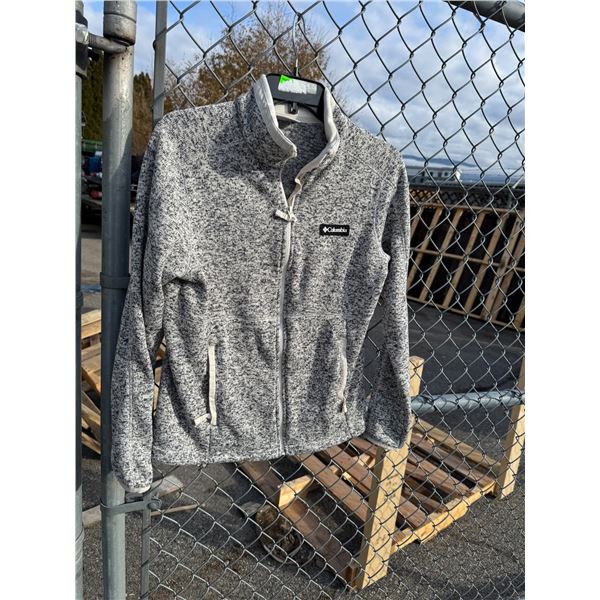 Columbia zip up size small