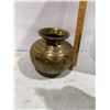 Image 1 : Brass pot with copper inlay made an Indian pot