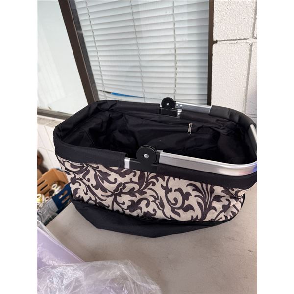 Grocery basket folding