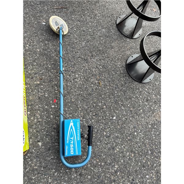 Metal detector, bounty hunter