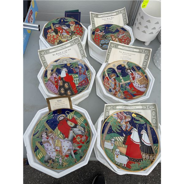 Collector plates with certificates