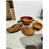 Image 2 : Carved bowls