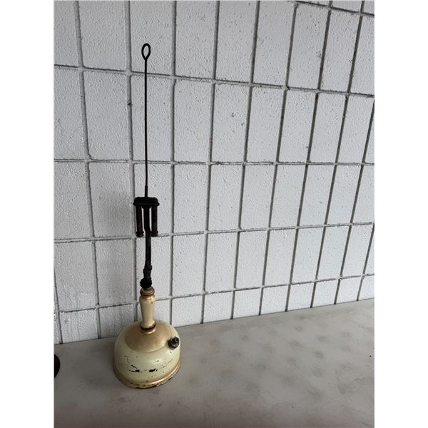 Vintage Coleman lamp number 156