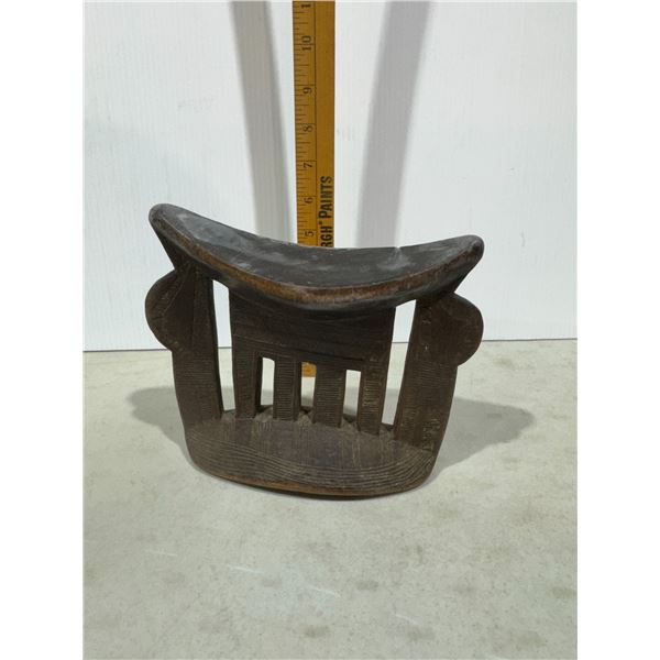 Carved headrest