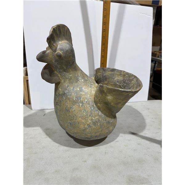 Rooster planter,