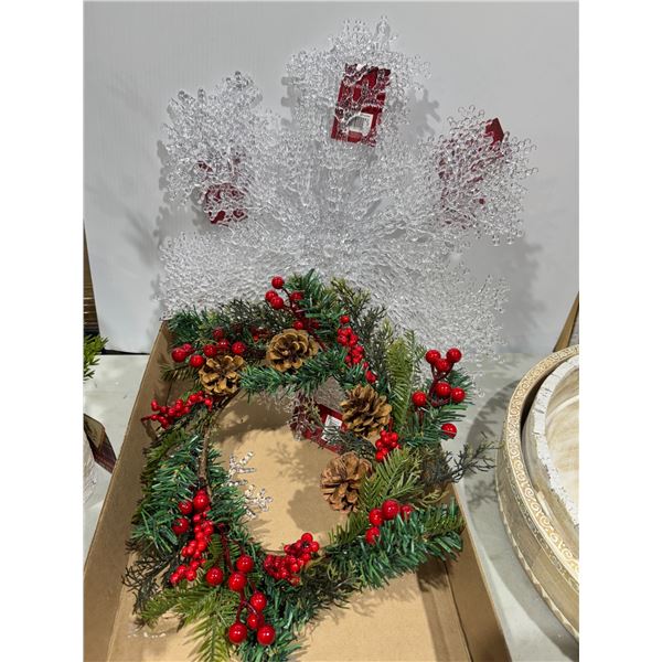 Centerpiece and snowflake de