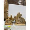 Image 1 : Detailed sheesham  bunny decor