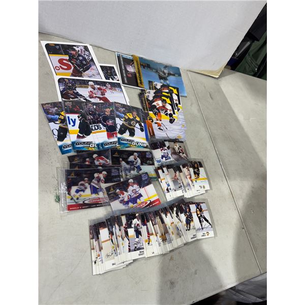 Assorted hockey cards