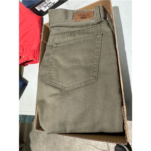 New L. L. Bin jeans men's 32 x 30.